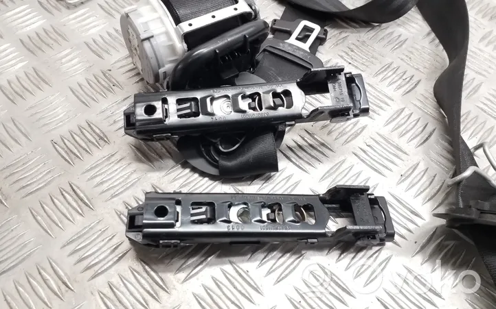 Audi A3 S3 8V Ceinture de sécurité avant 7N0857737