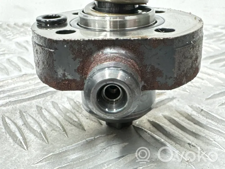 Audi A3 S3 8V Polttoaineen ruiskutuksen suurpainepumppu 04L130755D