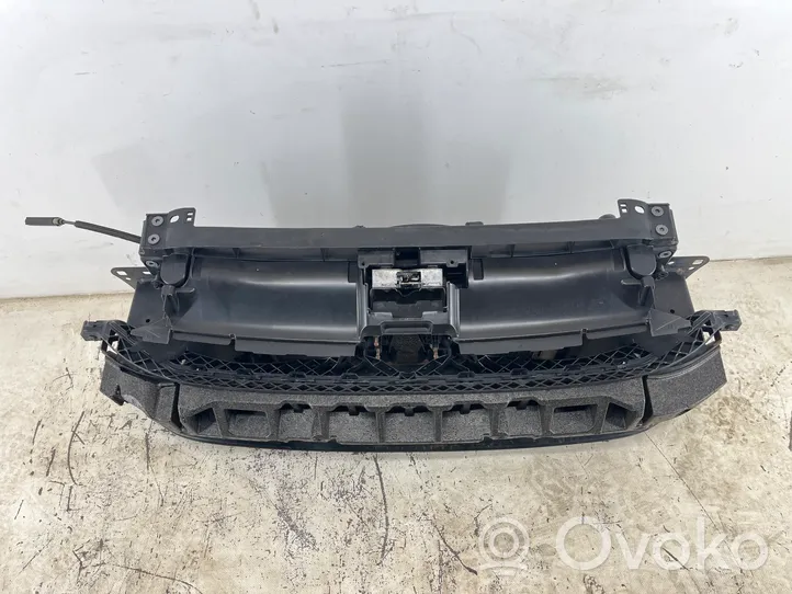 Volkswagen PASSAT B8 Pannello di supporto del radiatore 