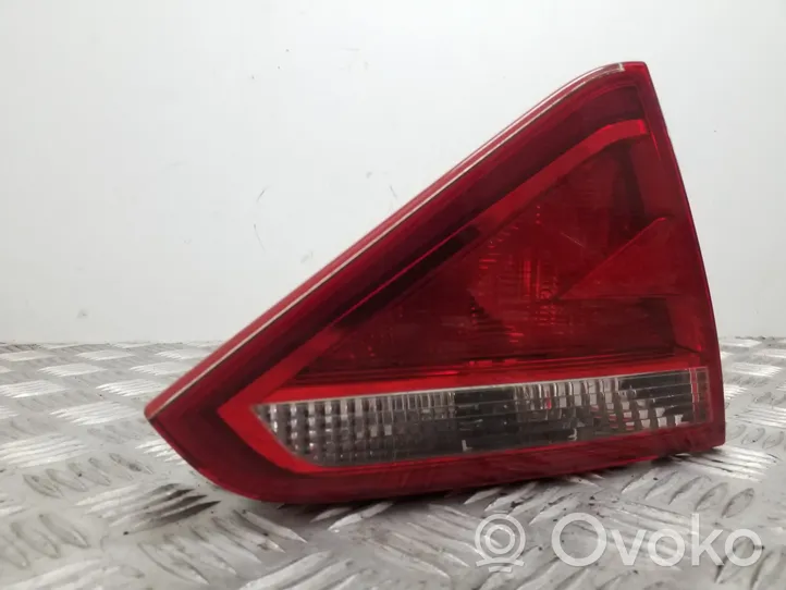 Audi A5 8T 8F Lampy tylnej klapy bagażnika 8T0945093