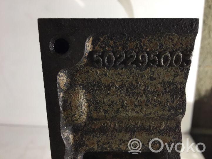 Iveco Daily 35 - 40.10 Другая деталь отсека двигателя 502295003