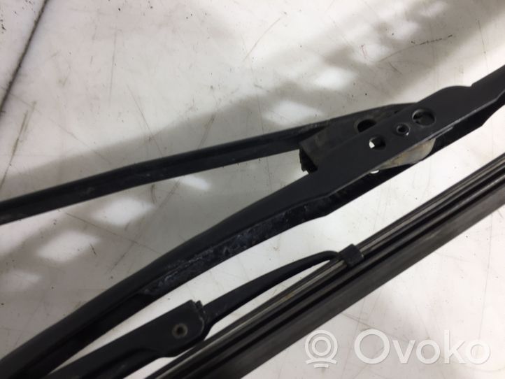 Renault Master III Windshield/front glass wiper blade 8200734778