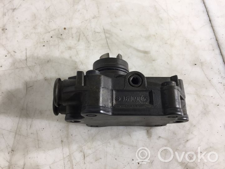 Mercedes-Benz E W210 Pompe d'injection de carburant à haute pression A6110900250