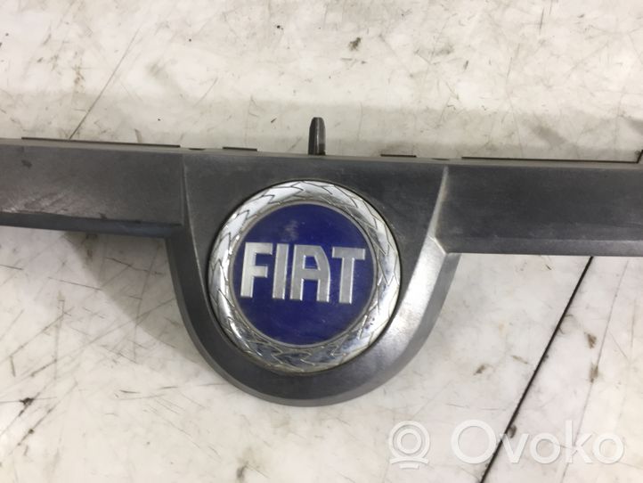 Fiat Ulysse Grille calandre supérieure de pare-chocs avant 1489145077