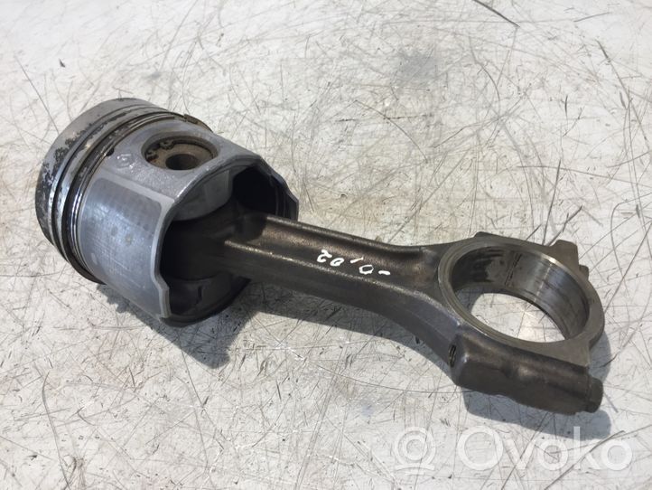 Renault Trafic III (X82) Piston with connecting rod 