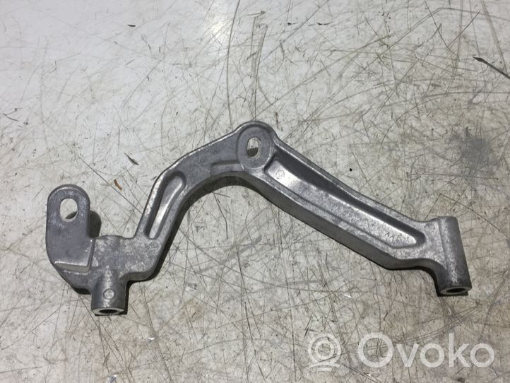 Toyota Yaris EGR aušintuvo kronšteinas 