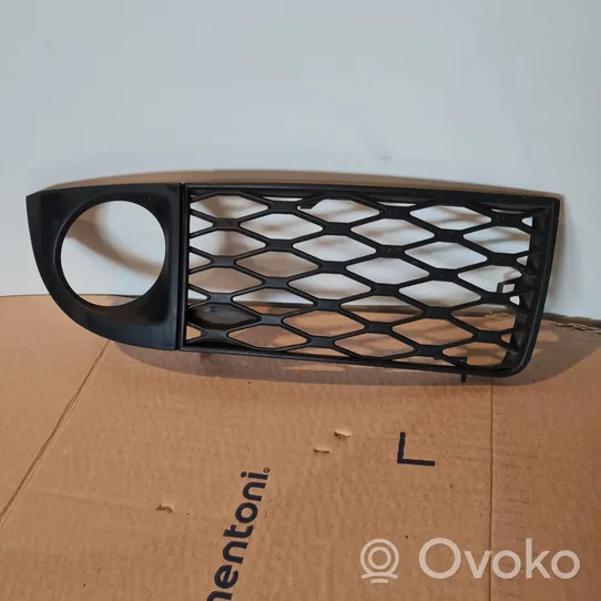 Audi A6 Allroad C5 Grille inférieure de pare-chocs avant 4Z7807682