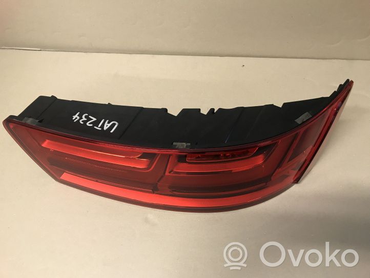 Audi SQ7 Feux arrière / postérieurs 4M0945094E