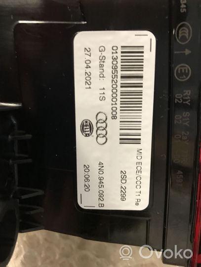 Audi A8 S8 D5 Galinių žibintų komplektas 