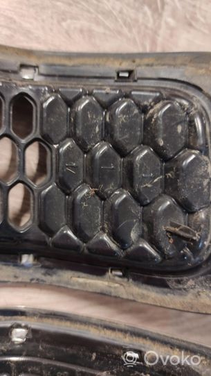 Jeep Cherokee Grille calandre supérieure de pare-chocs avant 68303626AA