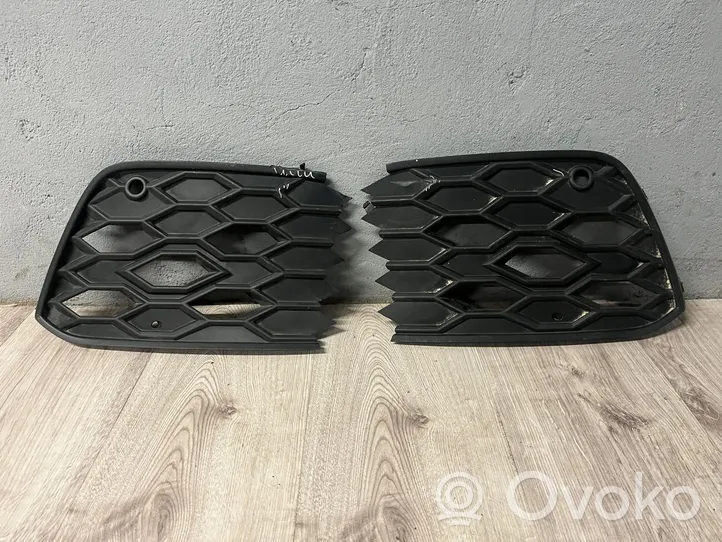 Volkswagen Golf VIII Grille inférieure de pare-chocs avant 5H0853666N