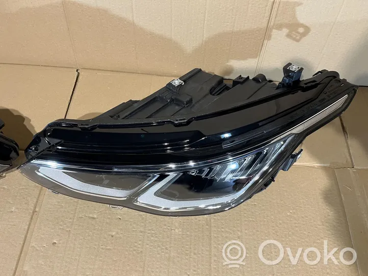 Volkswagen Golf VIII Lot de 2 lampes frontales / phare 5H1941005