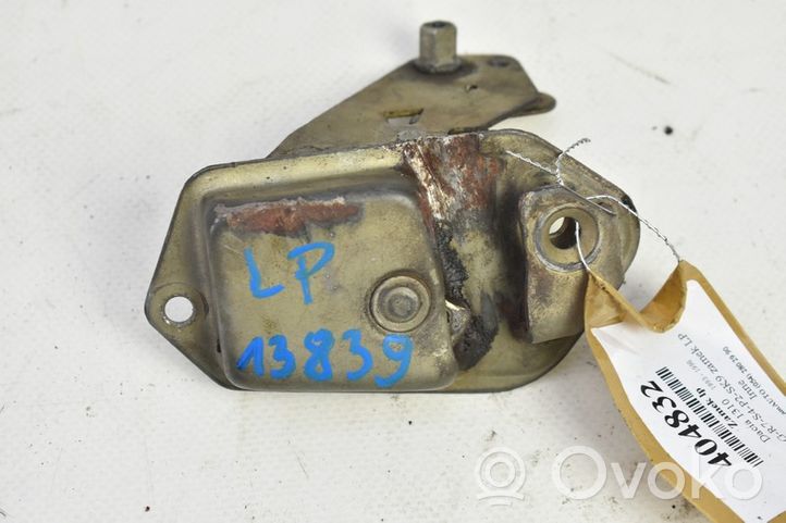 Dacia 1300 1310 1320 1325 1410 Etuoven lukko 