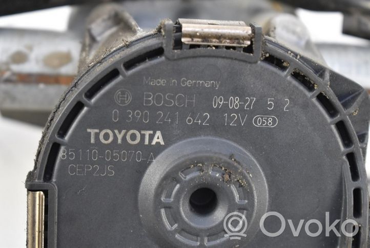 Toyota Avensis Verso Etupyyhkimen vivusto ja moottori 85110-05070-A
