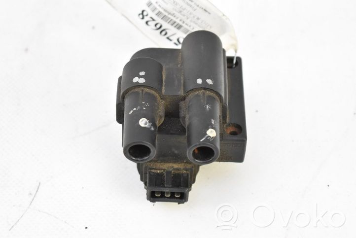 Renault Kangoo I Bobine d'allumage haute tension 2526114A