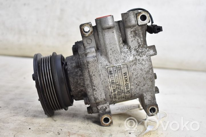 AC 428 Compressore aria condizionata (A/C) (pompa) 8104010U8011