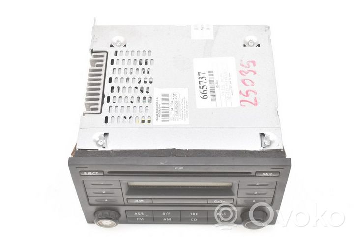 Volkswagen Fox Panel / Radioodtwarzacz CD/DVD/GPS 5Z0035152E