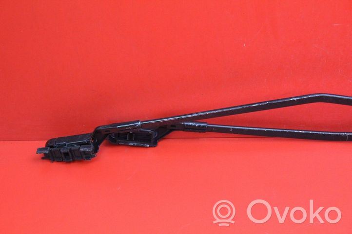 Volvo XC60 Front wiper blade arm 30753525