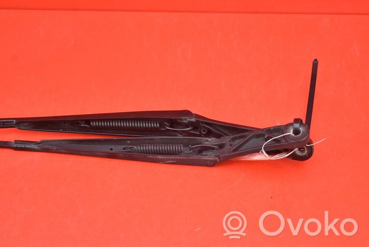 Volkswagen Eos Front wiper blade arm 1Q1955409