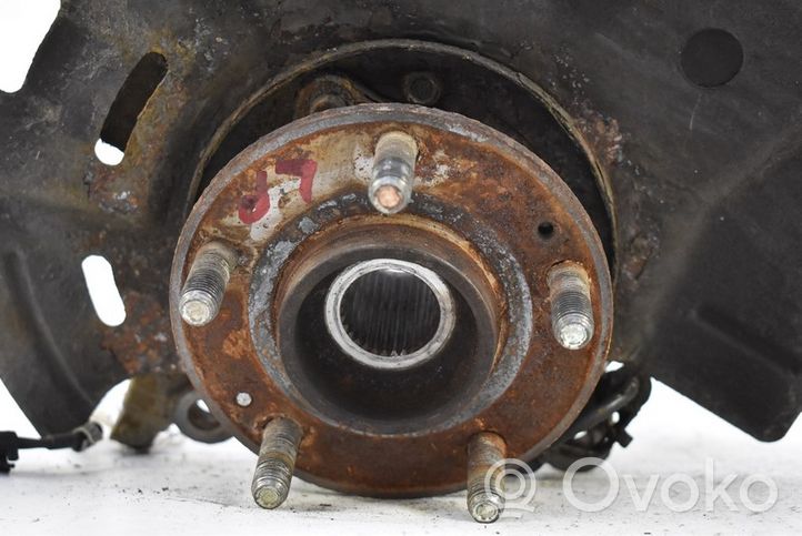 KIA Sorento Front wheel hub spindle knuckle 625102P070