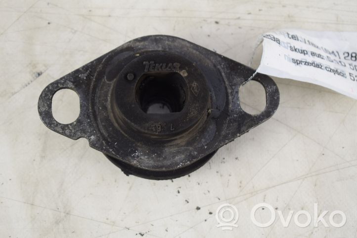 Renault Thalia I Gearbox mounting bracket 