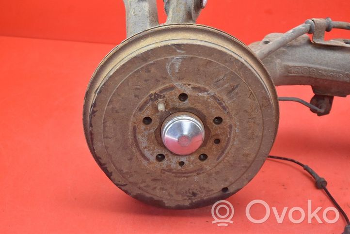 Opel Combo D Front wheel hub spindle knuckle 