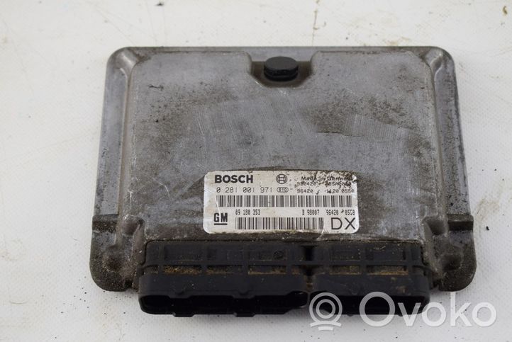 Opel Astra G Relay mounting block 0281001971