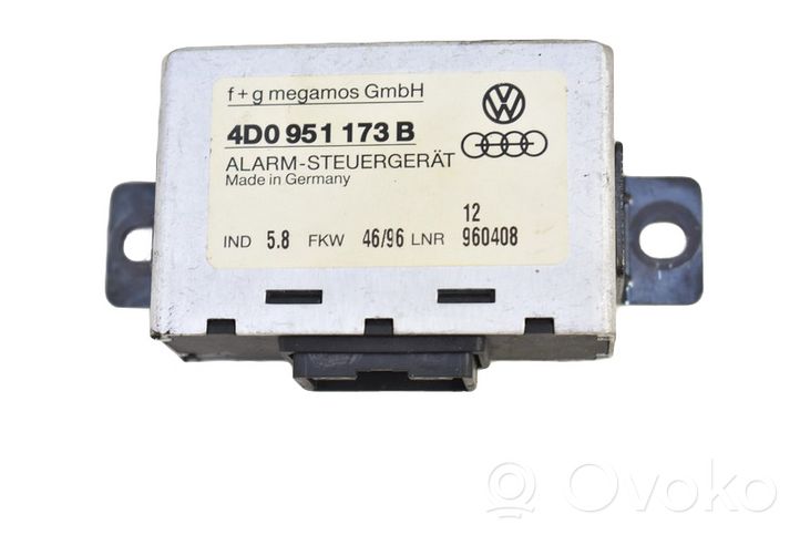 Audi A8 S8 D2 4D Releen moduulikiinnike 4D0951173B