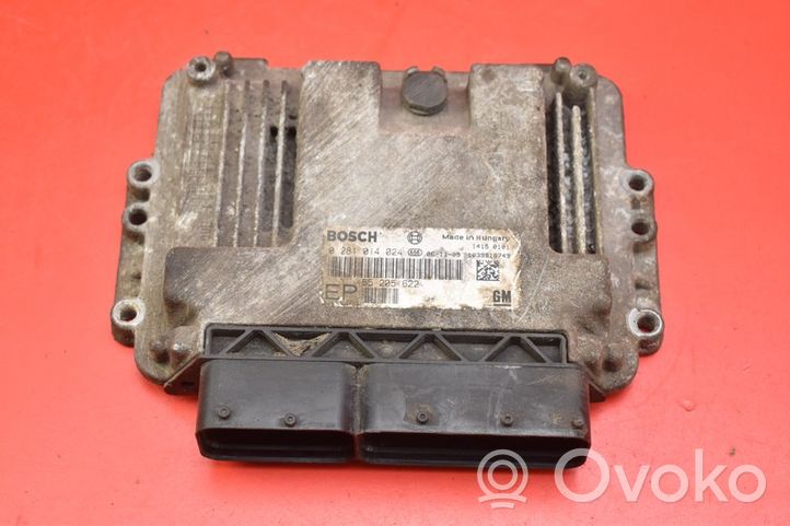 Opel Zafira B Boîte à fusibles relais 55205622