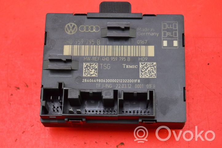 Volkswagen Touareg II Boîte à fusibles relais 4H0959795B