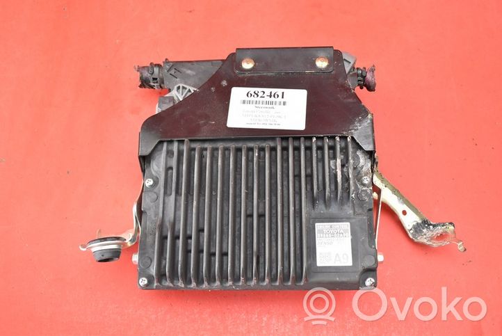 Toyota Corolla E10 Releen moduulikiinnike 89666-02A90