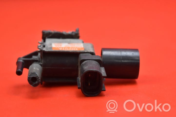 Toyota Avalon XX10 Vacuum valve 90910-AC002