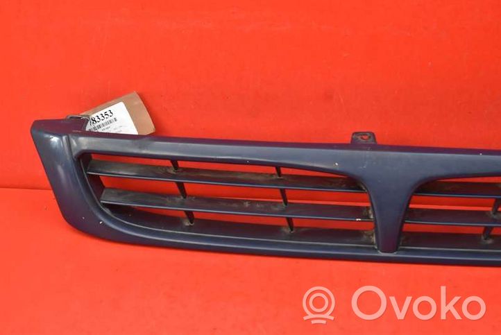 Toyota Carina T210 Grille de calandre avant TOYOTA