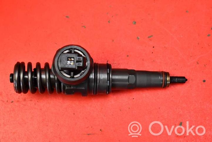 Volkswagen Polo IV 9N3 Injecteur de carburant 038130080X