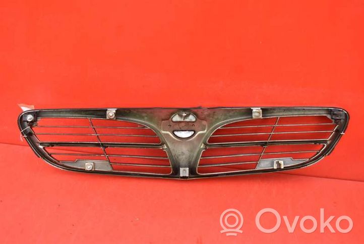 Nissan Maxima Grille de calandre avant 