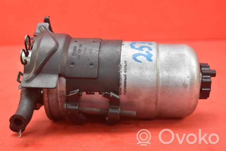 Volkswagen Bora Boîtier de filtre à carburant 1M0127225