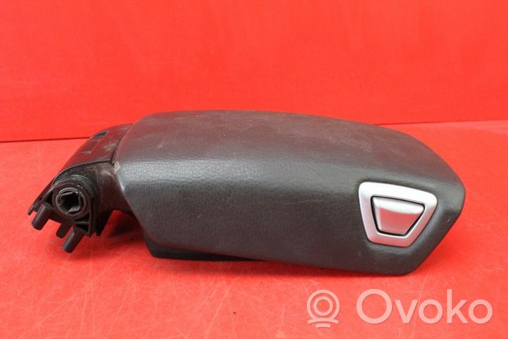 Volvo V70 Armrest 30643895