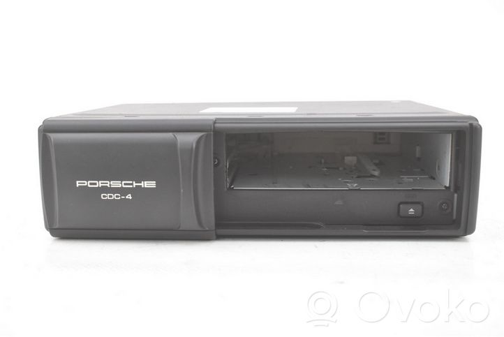Porsche Cayenne (9PA) Panel / Radioodtwarzacz CD/DVD/GPS 7L5035111D
