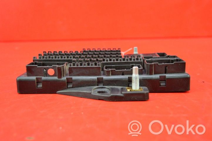 Jaguar XJ X350 Fuse box set 2W93-14A073-CE