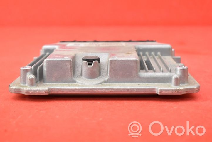 Toyota Corolla E120 E130 Centralina/modulo motore ECU 89661-02A80