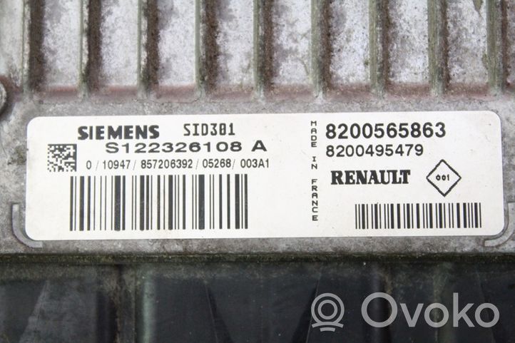Renault Megane II Komputer / Sterownik ECU silnika 8200565863
