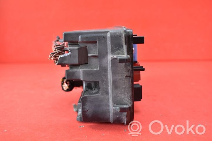 Opel Vectra C Fuse box set 13205804