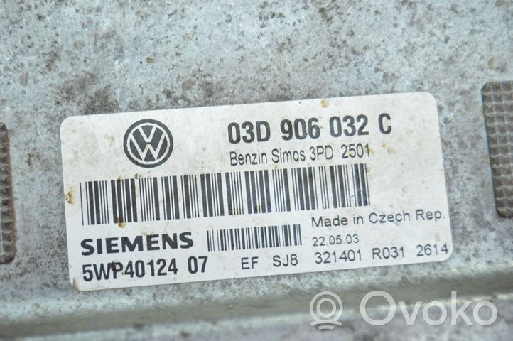 Volkswagen Polo Komputer / Sterownik ECU silnika 03D906032C
