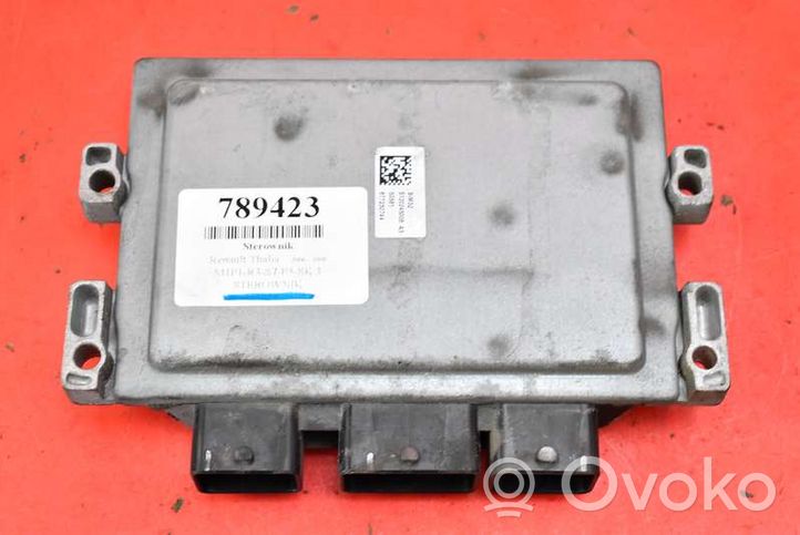 Renault Thalia I Unité de commande, module ECU de moteur 8200672654