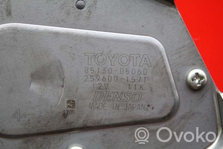 Toyota Avensis Verso Takalasinpyyhkimen moottori 85130-05060