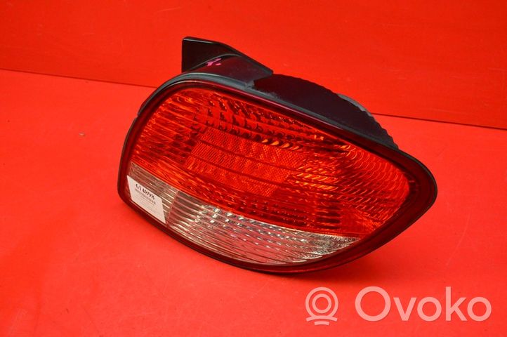 Audi Coupe Luci posteriori 92402-275