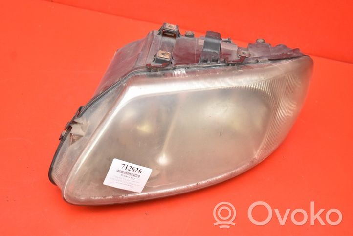 Chrysler Grand Voyager IV Lampa przednia 04857703AB