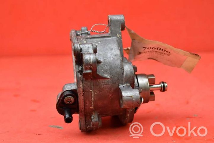 Volvo V60 Vacuum pump 31258031