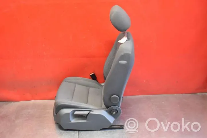 Volkswagen Touran I Front driver seat VOLKSWAGEN