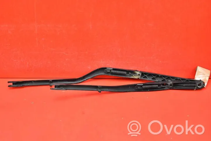 Peugeot 607 Braccio della spazzola tergicristallo anteriore 102393